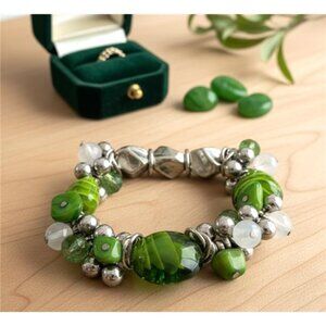 Green Art Glass Heart Stretch Bracelet Silver Tone Beaded Cluster 7 In Chunky
